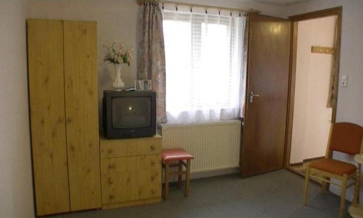 Apartman Berki Margit Heviz Exterior photo