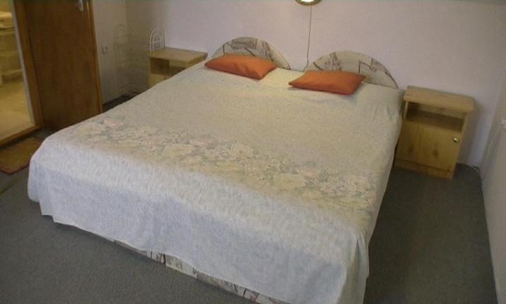 Apartman Berki Margit Heviz Room photo